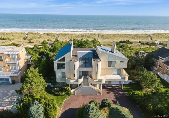 Photo 2 of Single family home for sale at 521 Dune Rd, Westhampton Beach, NY 11978 | MLS# 917825 | Listing updated on 2026-08-23