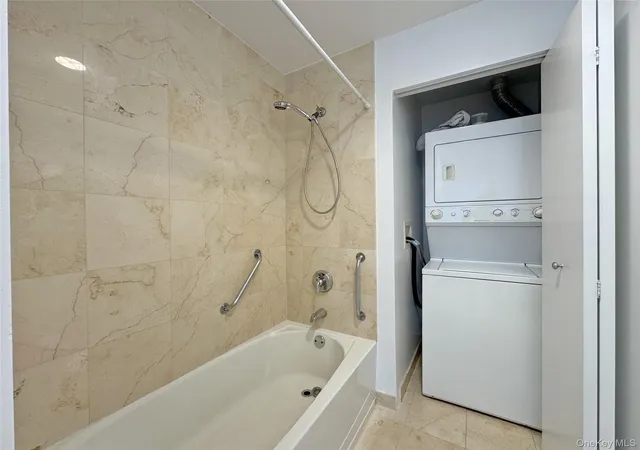 2nd image of 4028 College Pt Blvd, Flushing, NY 11354