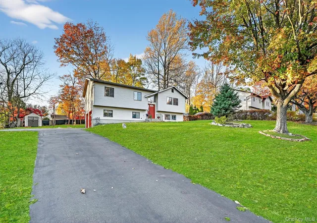 Photo 2 of Sale Pending at 5 Schettig Ct, Spring Valley, NY 10977 | MLS# 918050 | Listing updated on 2026-02-06