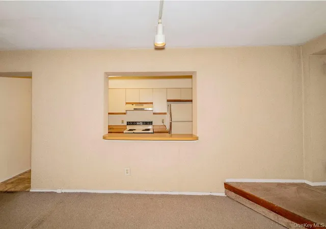Photo 2 of Sale Pending at 1337 Broadway #L10, Hewlett, NY 11557 | MLS# 918263 | Listing updated on 2026-09-15