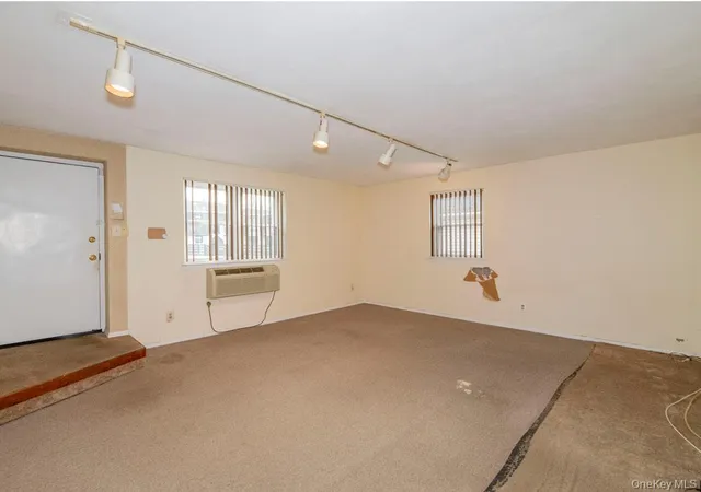 Photo 3 of Sale Pending at 1337 Broadway #L10, Hewlett, NY 11557 | MLS# 918263 | Listing updated on 2026-09-15