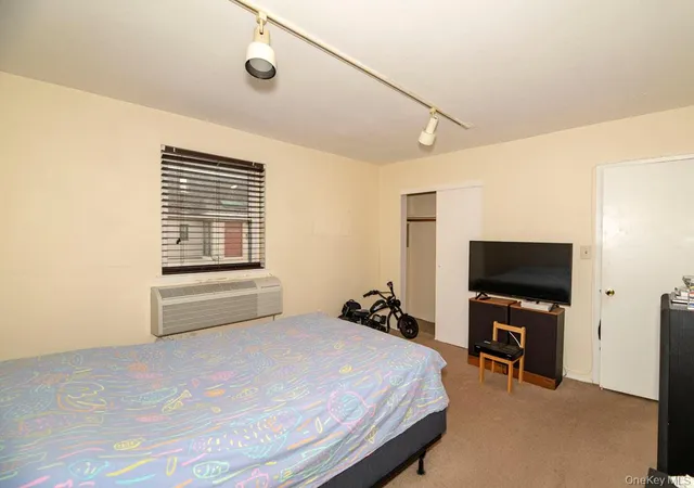 Photo 4 of Sale Pending at 1337 Broadway #L10, Hewlett, NY 11557 | MLS# 918263 | Listing updated on 2026-09-15