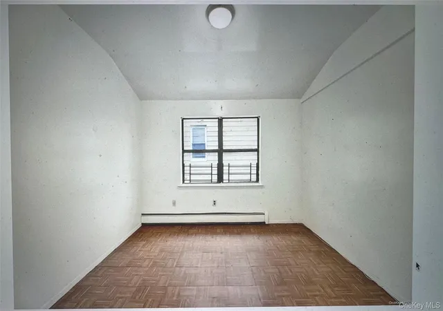 Photo 3 of House for sale at 187-15 Tioga Dr, Saint Albans, NY 11412 | MLS# 918542 | Listing updated on 2026-05-08