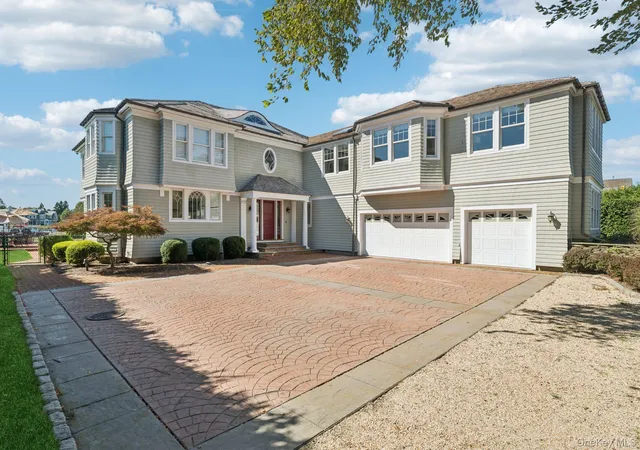 Photo 3 of Single family home for sale at 26 Sunset Ave, Southampton, NY 11942 | MLS# 918599 | Listing updated on 2026-08-30