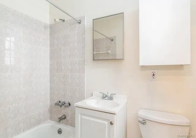 Photo 3 of Mansion for sale at 41 32 53rd St, Woodside, NY 11377 | MLS# 918628 | Listing updated on 2025-09-30