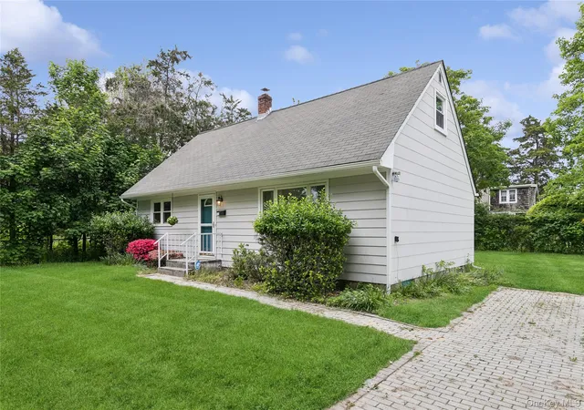 Photo 3 of Single family home for sale at 111 Miller Rd, Southampton, NY 11968 | MLS# 918931 | Listing updated on 2026-08-29