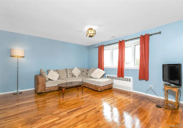 3rd image of 584 Yale St, Oceanside, NY 11572 | MLS# 919056