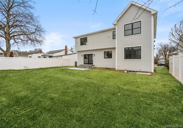 28th image of 908 Maple Ln, Hempstead, NY 11554 | MLS# 919265