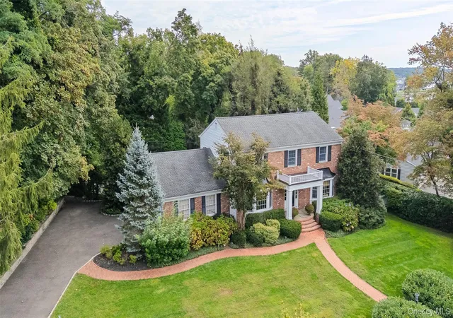1st image of 336 Bay Ave, Halesite, NY 11743 | MLS# 919790