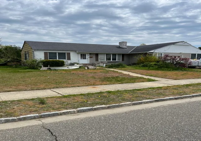 1st image of 32 Nearwater Ave, Oyster Bay, NY 11758 | MLS# 920781