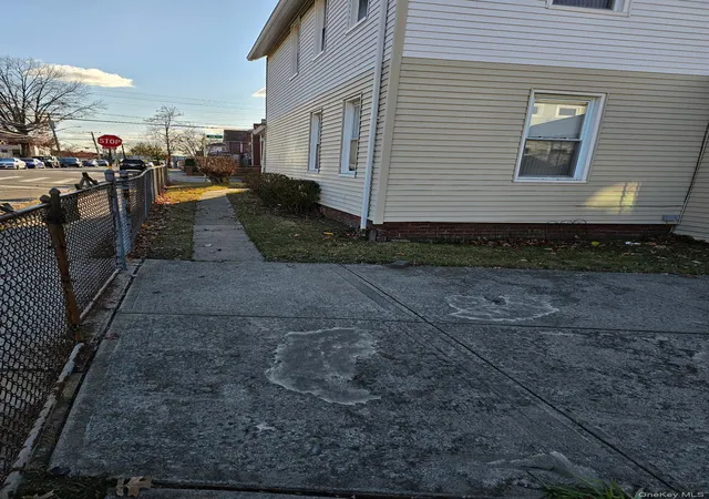 2nd image of 21823 138th Ave, Springfield Gardens, NY 11413 | MLS# 920821