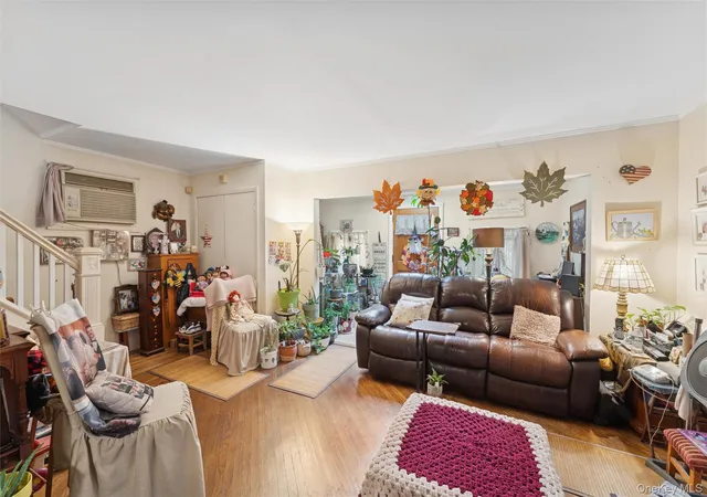 Photo 3 of Single family home for sale at 128 Fairfield St, Hempstead, NY 11581 | MLS# 920908 | Listing updated on 2026-10-07