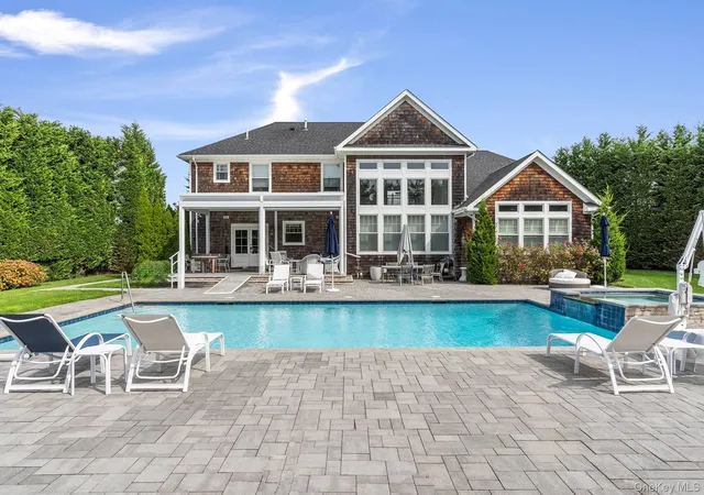 2nd image of 4 Spring Ln, Southampton, NY 11968 | MLS# 920991