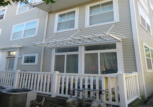 Photo 4 of Sale Pending at 216 Beach 79Th St, Rockaway Beach, NY 11693 | MLS# 921042 | Listing updated on 2025-12-12