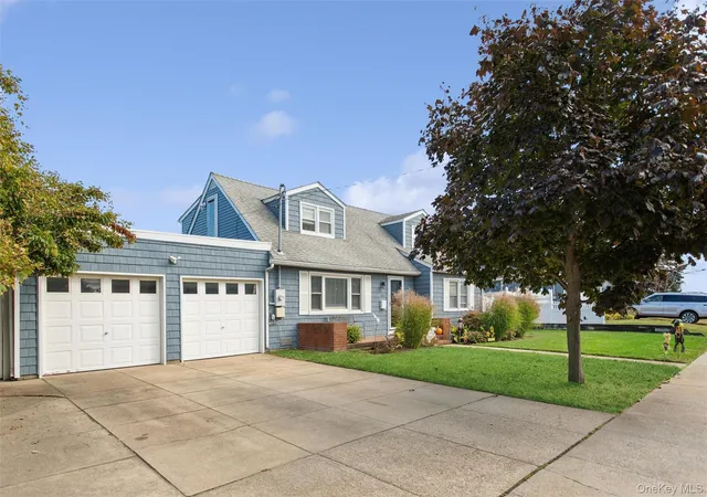 Photo 3 of Single family home for sale at 227 Sunset Ave, Hempstead, NY 11558 | MLS# 921191 | Listing updated on 2026-10-04