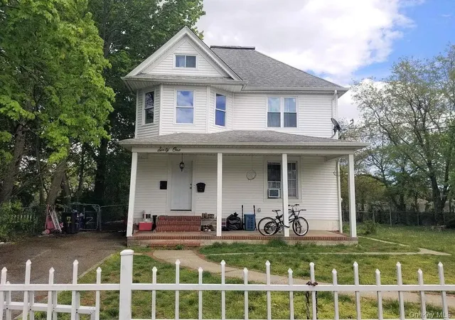 1st image of 61 East Ave, Freeport, NY 11520 | MLS# 921341