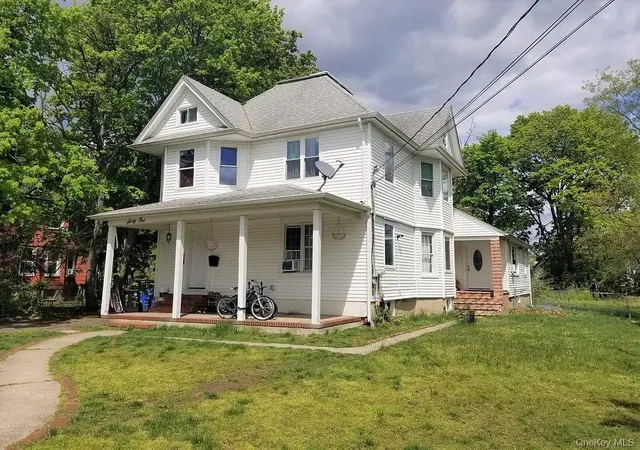 2nd image of 61 East Ave, Freeport, NY 11520 | MLS# 921341