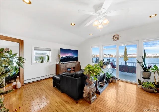 3rd image of 6 Edgewater Park #6D, Bronx, NY 10465 | MLS# 921342