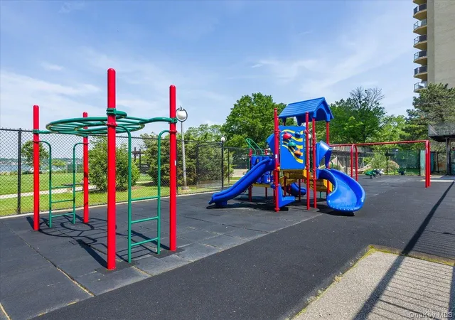 30th image of 18 15 215th St #15B, Bayside, NY 11360 | MLS# 921488