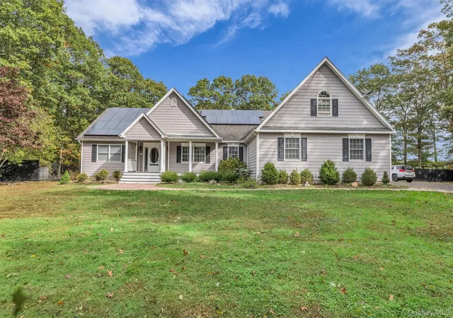 Homes for sale in Riverhead, NY | 156 N Woods Rd, Riverhead, NY 11933 | MLS# 921519
