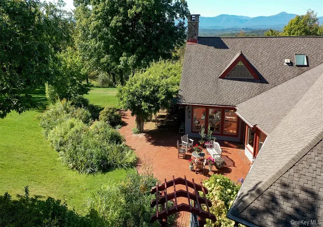 Photo 4 of Single family home for sale at 926 Turkey Hl Rd, Milan, NY 12571 | MLS# 921530 | Listing updated on 2026-09-20
