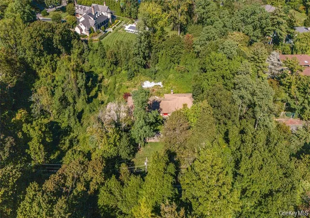 5th image of 169 Middle Neck Rd, Great Neck, NY 11021 | MLS# 921609