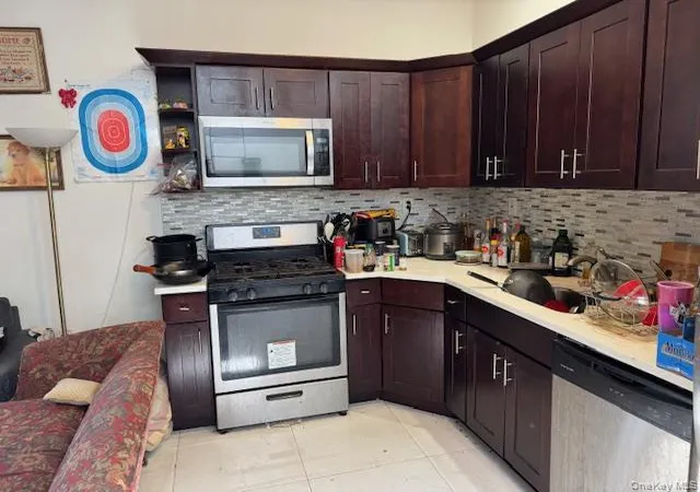 Photo 3 of Sale Pending at 186 Howard Ave, Brooklyn, NY 11233 | MLS# 921657 | Listing updated on 2026-04-11