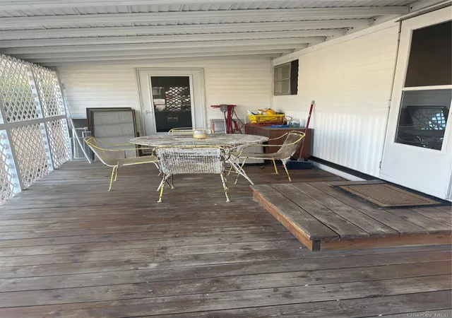3rd image of 1661 Old Country Rd #308, Riverhead, NY 11901 | MLS# 922155