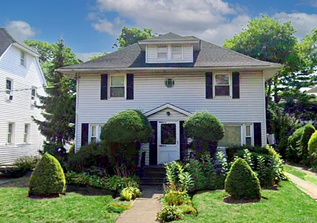 Photo 1 of Single family home for sale at 65 Lakeside Dr, Rockville Centre, NY 11570 | MLS# 922606 | Listing updated on 2026-07-08