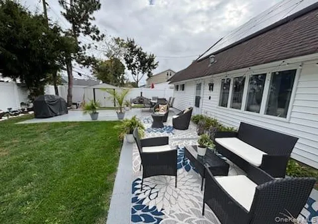 21st image of 25 Arcadia Ln, Oyster Bay, NY 11801 | MLS# 922662
