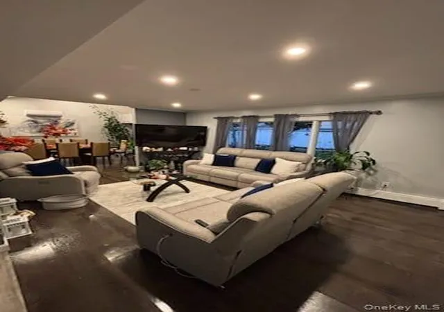 5th image of 25 Arcadia Ln, Oyster Bay, NY 11801 | MLS# 922662