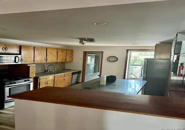 Photo 4 of Sale Pending at 575 Warren St #4R, Brooklyn, NY 11217 | MLS# 922771 | Listing updated on 2026-04-18