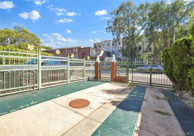 Photo 3 of House for sale at 49 Hull St, Brooklyn, NY 11233 | MLS# 922891 | Listing updated on 2025-10-10