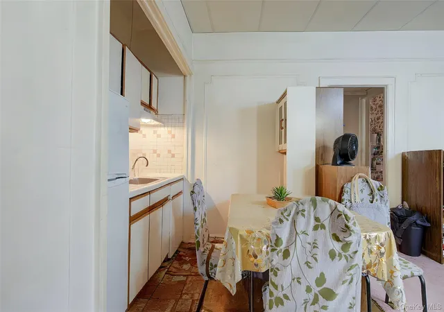 3rd image of 41-41 41 St #1G, Sunnyside, NY 11104 | MLS# 923079