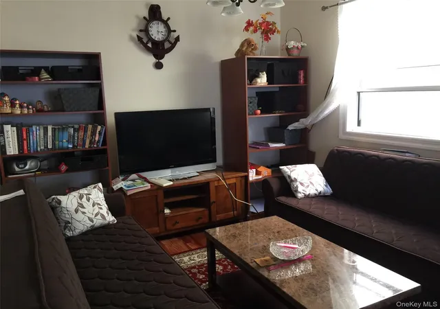 Photo 3 of Sale Pending at 76 Lake Pl, Brooklyn, NY 11223 | MLS# 923246 | Listing updated on 2026-01-13