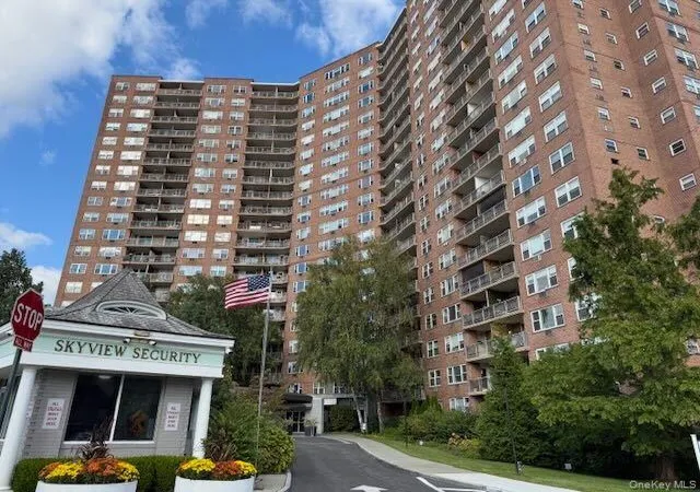 Photo 1 of Condo for sale at 5700 Arlington Ave #4V, Bronx, NY 10471 | MLS# 923317 | Listing updated on 2025-10-12