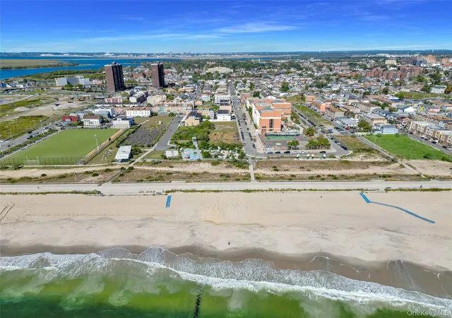 33rd image of 3012 Seagirt Ave, Far Rockaway, NY 11691 | MLS# 923331
