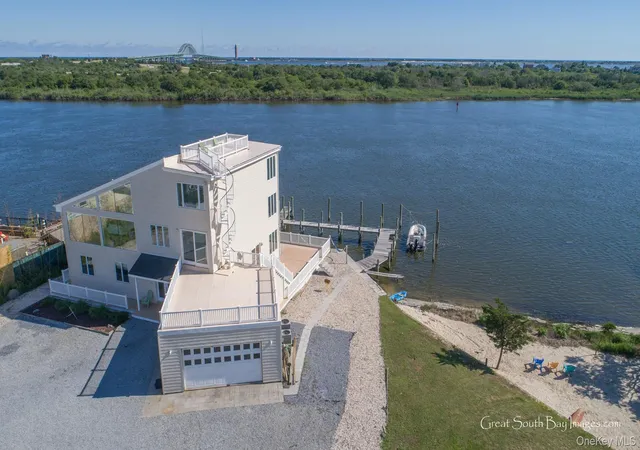 2nd image of 30 Captree Is, Babylon, NY 11702 | MLS# 923471