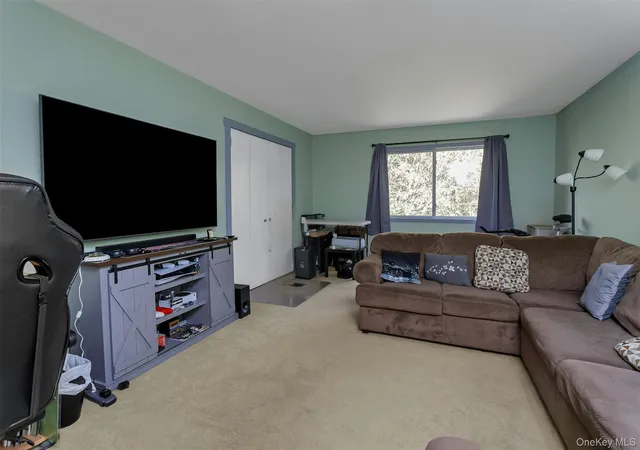 Homes for sale in Yorktown, NY | 17 Cromwell Pl #B, Yorktown, NY 10547 | MLS# 923596