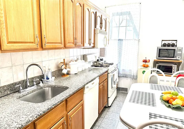5th image of 7915 35Th Ave #1E, Jackson Heights, NY 11372 | MLS# 923780