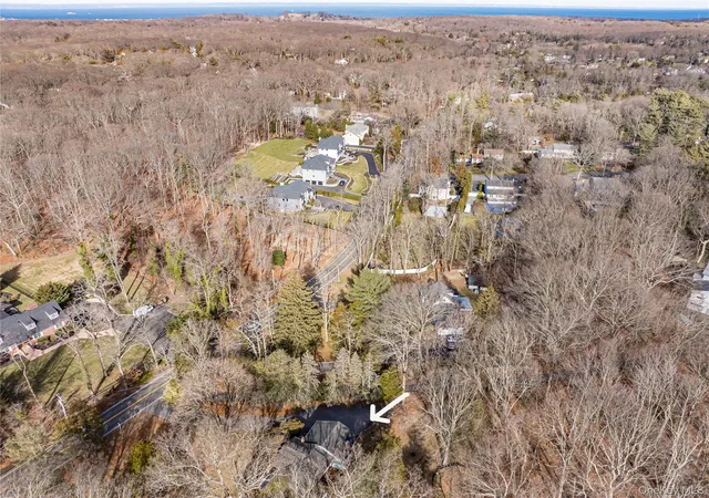 3rd image of 562 Old Bridge Rd, Northport, NY 11768 | MLS# 923929