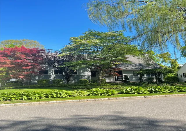 1st image of 7 Henry St, North Hempstead, NY 11023 | MLS# 924238