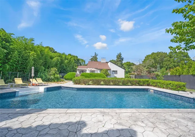 Photo 1 of Single family home for sale at 8 School St, Hampton Bays, NY 11946 | MLS# 924405 | Listing updated on 2026-10-06