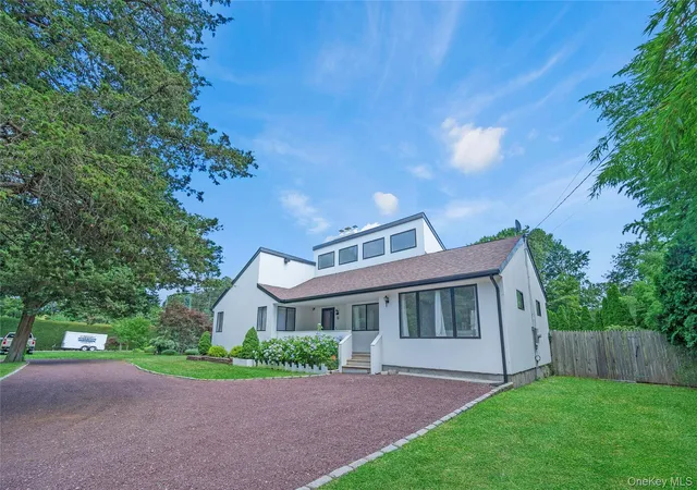 Photo 2 of Single family home for sale at 8 School St, Hampton Bays, NY 11946 | MLS# 924405 | Listing updated on 2026-10-06