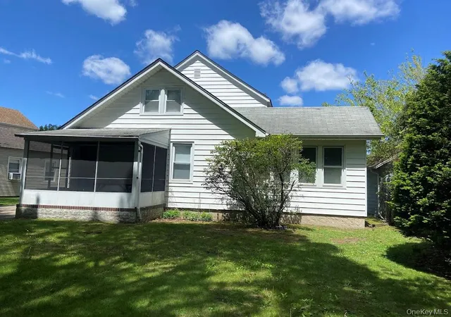 17th image of 39 Munson Pl, Hempstead, NY 11518 | MLS# 924749