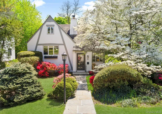 1st image of 89 Edgewood Ave, Mamaroneck, NY 10538 | MLS# 924755