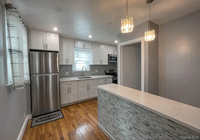 3rd image of 11906 147Th St, New York, NY 11436 | MLS# 924870