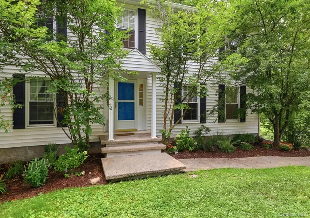 Photo 4 of Sale Pending at 15 Blue Jay Dr, Newburgh (town), NY 12550 | MLS# 925641 | Listing updated on 2026-09-05