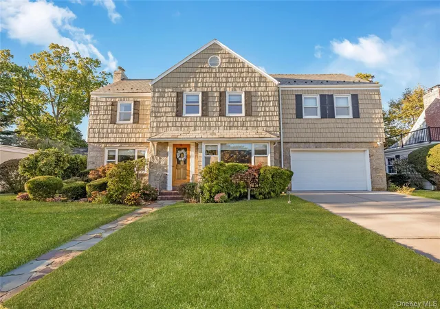 Single family home for sale at 15 Combes Ave, Rockville Centre, NY 11570 | MLS# 925668 | Listing updated on 2025-11-08