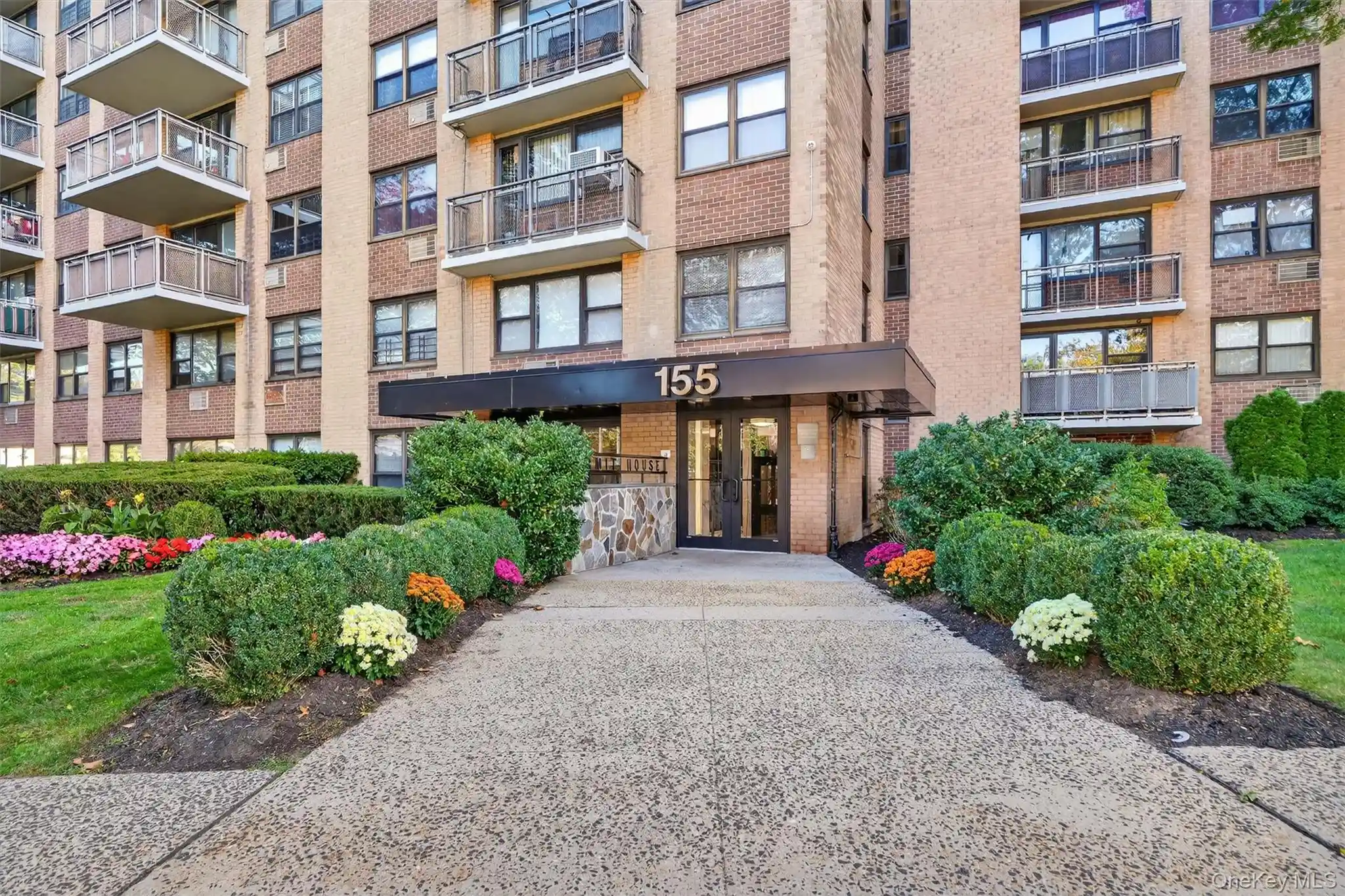 Listing Photo 2 - Condo for sale in 155 Ferris Ave located at 155 Ferris Ave, White Plains, NY 10603 - Unit #12L